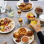 Novotel Hotel 4*