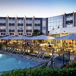 Novotel מלון