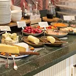 Novotel Отель Клермон-Ферран