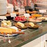 Novotel Отель Клермон-Ферран