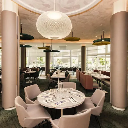 Novotel فندق
