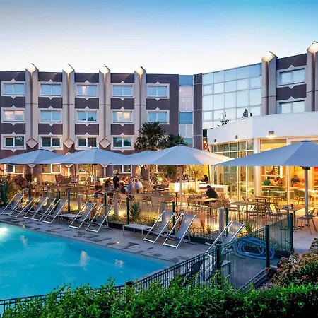 Novotel Отель Клермон-Ферран