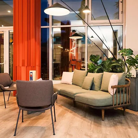 Отель Novotel Клермон-Ферран