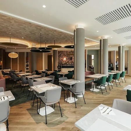 מלון Novotel 4*