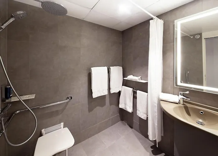 Отель Novotel 4*